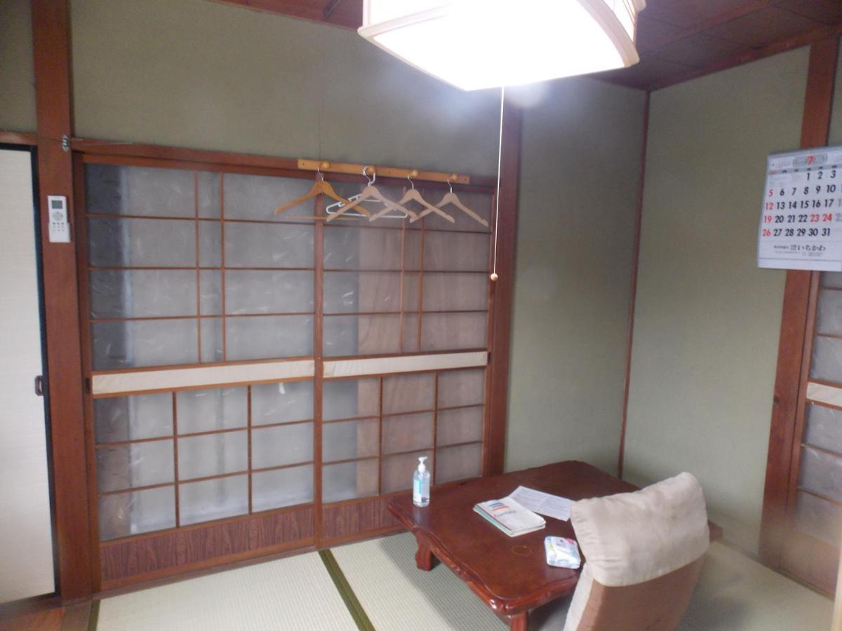 Hojo Suigun Youth Hostel Matsuyama  Exteriör bild